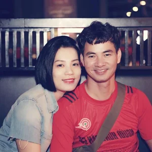 Who is Xuan Bac’s Wife? Meet Hong Nhung, the Hanoi Art Lecturer and Elegant Socialite - image 6