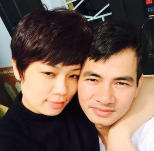 Who is Xuan Bac’s Wife? Meet Hong Nhung, the Hanoi Art Lecturer and Elegant Socialite - image 5