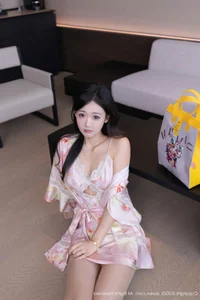 Elegant Pink Nightgown Fashion Trends: Tang An Qi in the XiuRen No.10970 Collection - image 19