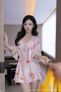 Elegant Pink Nightgown Fashion Trends: Tang An Qi in the XiuRen No.10970 Collection - image 18