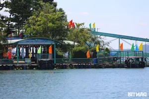 Investigating Violations at Dao O - Dong Truong Tourist Area in Tri An Lake: A Status Update - image 8