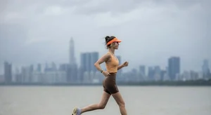 10 Essential Tips for Running in the Rain Safely - image 7