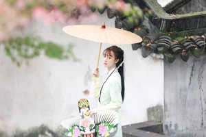 Grace and Poise: YiTuYu Art Language Vol.4459 Featuring Xiao Ting - image 3