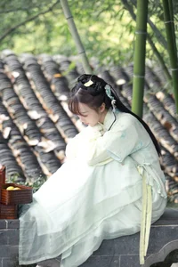 Grace and Poise: YiTuYu Art Language Vol.4459 Featuring Xiao Ting - image 6