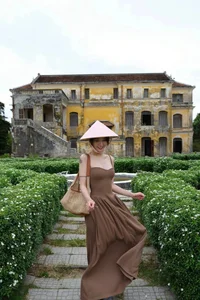 Military Beauty Transforms into a Dreamy Muse of Hue: A Captivating Visual Story - image 9