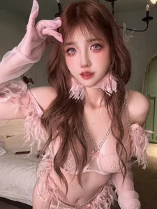 Ethereal Pink Aesthetic and Charisma of Coser kaOri - image 3