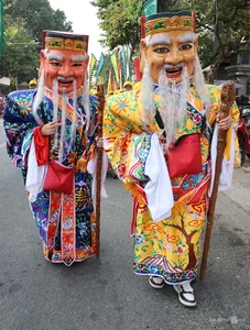 Vibrant Street Festivals: God of Wealth and Bao Gong Celebrations in Vietnam - image 2