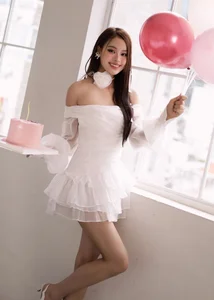 Miss World Vietnam 2023 Runner-up Dao Hien Celebrates Birthday with Glamorous Photoshoot - image 6