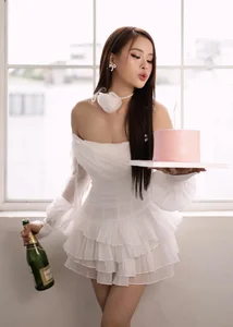 Miss World Vietnam 2023 Runner-up Dao Hien Celebrates Birthday with Glamorous Photoshoot - image 3