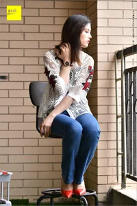 IESS 224: Guang Yan in Casual Jeans and Red Heels - image 23