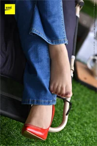 IESS 224: Guang Yan in Casual Jeans and Red Heels - image 10