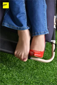 IESS 224: Guang Yan in Casual Jeans and Red Heels - image 26