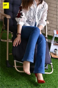 IESS 224: Guang Yan in Casual Jeans and Red Heels - image 35