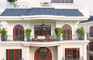 Việt Hương’s Viral Moment: A Strange Expression at Her 300 Billion VND Villa - image 8