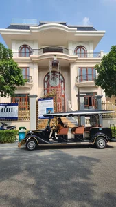 Việt Hương’s Viral Moment: A Strange Expression at Her 300 Billion VND Villa - image 5