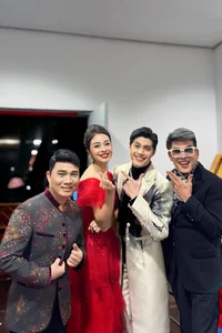 Actor Tran Bao Son Celebrates Heartwarming Birthday with Family and Daughter - image 8
