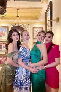 Actor Tran Bao Son Celebrates Heartwarming Birthday with Family and Daughter - image 9