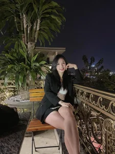 Vietnam Footballer Tran Thi Duyen Stuns in 2024 New Year Photoshoot - image 0