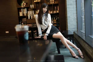 IESS Tuan Tuan Long-Legged OL: A Masterpiece of Chinese Model Fashion - image 7