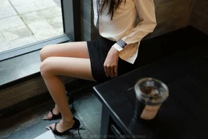 IESS Tuan Tuan Long-Legged OL: A Masterpiece of Chinese Model Fashion - image 35