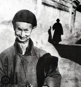 Rare Glimpses Into the Past: Authentic Photos of Ancient Chinese Eunuchs and Palace Maids - image 2
