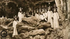 Rare Glimpses Into the Past: Authentic Photos of Ancient Chinese Eunuchs and Palace Maids - image 6