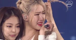 Rosé (BlackPink) Under Fire: Charity Trip with Crew Sparks Online Debate - image 5
