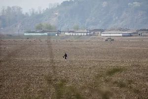 Glimpses of Daily Life in North Korea: A View From the Border - image 10