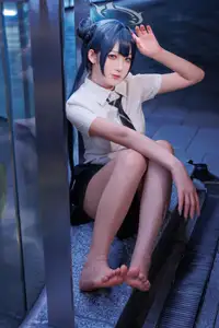 Coser Feng Jiang Jiang V as Hisaki JK: Captivating Youthful Charm in the City - image 0