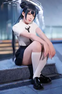 Coser Feng Jiang Jiang V as Hisaki JK: Captivating Youthful Charm in the City - image 22