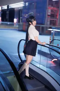 Coser Feng Jiang Jiang V as Hisaki JK: Captivating Youthful Charm in the City - image 9