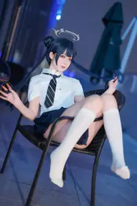 Coser Feng Jiang Jiang V as Hisaki JK: Captivating Youthful Charm in the City - image 17
