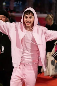 Timothée Chalamet’s High-Fashion Transformation: The Influence of Kylie Jenner on the 'Prince of Cinema' - image 1