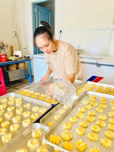 From Stable Government Job to a $160,000 Annual Revenue Bakery Success Story - image 5
