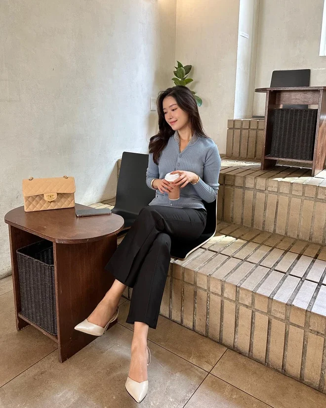 5 Essential Fashion Items to Elevate Your Professional Office Style