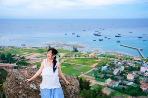 Gen Z Solo Travel: How a Student Funded Her 12-Day Island Adventure - image 1