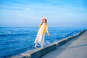 Gen Z Solo Travel: How a Student Funded Her 12-Day Island Adventure - image 3