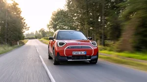 MINI Aceman Debuts in Vietnam: A Premium Electric Crossover for 2.4 Billion VND - image 11