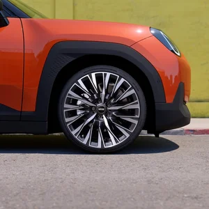 MINI Aceman Debuts in Vietnam: A Premium Electric Crossover for 2.4 Billion VND - image 7