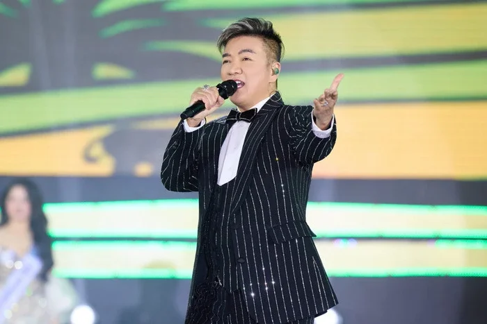 Dam Vinh Hung Cruise Performance Interrupted: Unexpected Drama on the High Seas