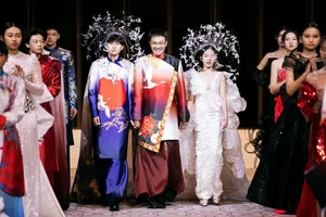 Vietnamese Supermodel Xuan Lan Showcases Talent at Japan Fashion Week - image 5