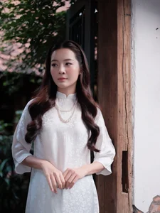 Karen Nguyen radiates timeless elegance in a pure white traditional Ao Dai - image 5