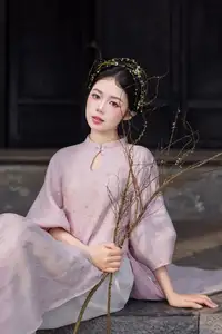 Elegant East Asian Beauty: Gentle Young Woman in Classical Traditional Attire - image 3