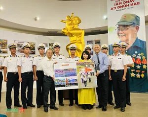 Commemorating History: The 70th Anniversary Photo Exhibition of the Dien Bien Phu Victory - image 4