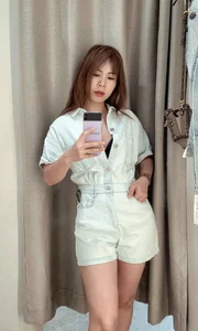 Actor Manh Truong's Wife Rocks Youthful Style After Fashion Criticism - image 16