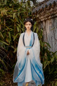 Elegant Portraiture: YiTuYu Art Language Vol.8083 Featuring Yue Li in Minimalist White - image 16