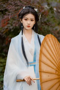 Elegant Portraiture: YiTuYu Art Language Vol.8083 Featuring Yue Li in Minimalist White - image 10