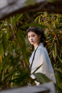 Elegant Portraiture: YiTuYu Art Language Vol.8083 Featuring Yue Li in Minimalist White - image 14