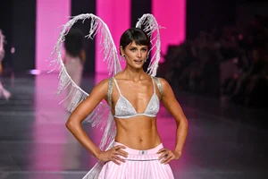 The Return of Lingerie Angels: Victoria's Secret Fashion Show - image 4