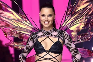 The Return of Lingerie Angels: Victoria's Secret Fashion Show - image 7
